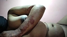 showing natural desi boobs to my friend homemade