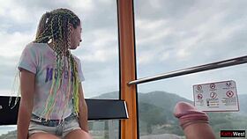 Flash pubblico diventa sega sulla ruota panoramica