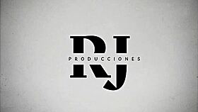 Mi Hermanastra Tiene El Fetiche De Estar Oliendo Mi Ropa Interior