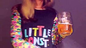 I, Bonneyuwu, masturbatin' with dildo in pajamas, oh god.