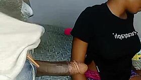 African teen gives sloppy head cum on face?