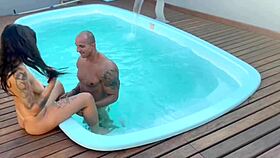 Festa Da Piscina Rolando E A Morena Linda Me Deu A Buceta Perfeita Na Frente De Mundo - Gozei Na Boca Dela
