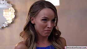 Blonde babe scissoring with big tits lesbian