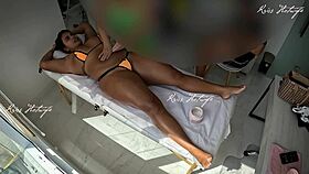 i'm flashing my big ass and pussy in voyeur massage 😘