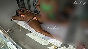 i'm flashing my big ass and pussy in voyeur massage 😘