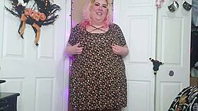 Oh wow, this bbw is having desperate orgasms in her sun dress 😍