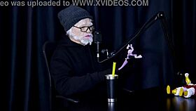 Yo, Oruan ain’t your type? Kissed celebs, started nude chaos, now wants two bi guys! 😜