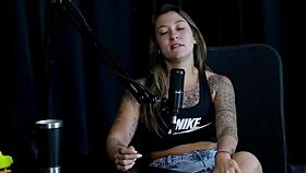 Yo, Oruan ain’t your type? Kissed celebs, started nude chaos, now wants two bi guys! 😜