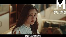 Young bride Bai Jie enjoys cunilingus and fucking on her wedding night 😍