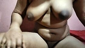 Check out these hot Indian housewives?