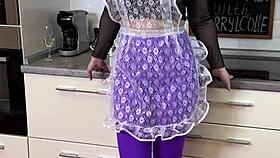 hey cherrylcolle, wanna share breakfast and show that big ass?