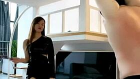 I’m obsessed with Chinese Mistress Yihuan’s fierce femdom whipping