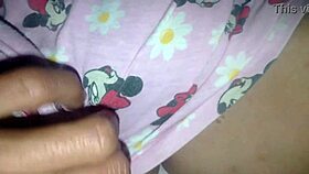 เอาควยถูหีสาวบริสุทธิ์แล้วยัดมันเข้ารูหีจนน้ำแตก