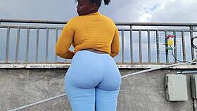 Apple Bottom 52 Rides Hard to Bust Balls!