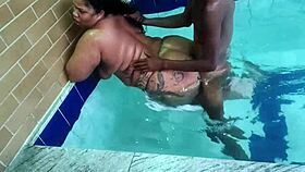 bbw gostosa mamou sentadinha na cadeira ate ganhar leite na boca