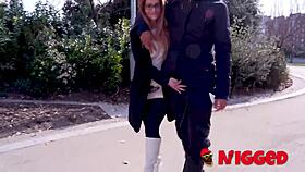 Aunt Mery hasn't tasted black at 40, can we help?