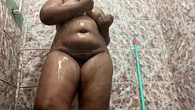 peitos enormes cheio de leite assista completo no red