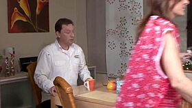 Tu peux gérer cette MILF allemande qui suce et doigte ?