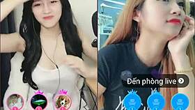 Two Cute Korean Girls In Sexy Webcam Livestream