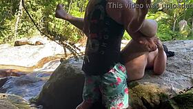 Esposa Rabuda Gostosa Transando No Mato