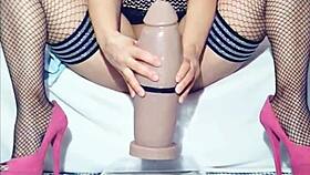 Huge Dildo Big Toy Big Pussy