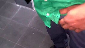 frentista couldn't resist and fucked the slut at the gas station 😏