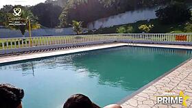 Novinha meets uncle DJ and takes his dick?