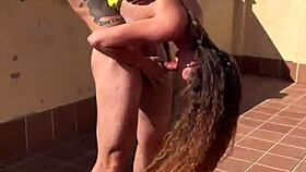 Chica Ayuda A Gymbro Con Los Ejercicios - Hardnikole Payo Pro