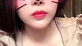 Asyalı büyük memeli kız Bigo'da canlı gösteri