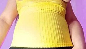 esposa puta latina en leggings graba para hijastro zorra cochina