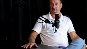 Kmet vstopi v porno na vabilo hčere, občuduje Andresso Urach, kontroverze s Carlosom Urach