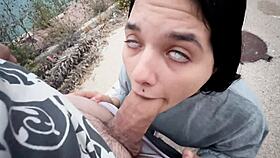 Latina morena chupa pollas enormes mientras provoca con tetitas pequeñas 18+