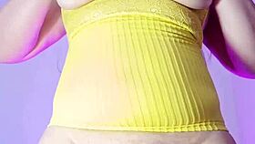 esposa puta latina en leggings graba para hijastro zorra cochina