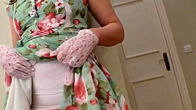 High-heeled mature british milf toys herself in stockings and heels