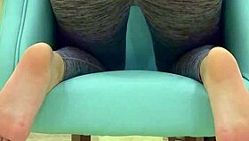 Teen babe teases her sugar daddy in leggings photoshoot