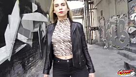 Német felderítő - Kemény anál casting orosz lánynak, Aura Sinnek. Kerek seggébe nagy fasz!