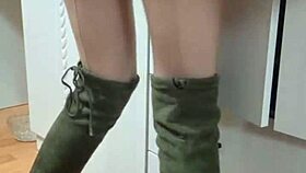 Mistress Elza Kom Demands Financial Domination And Foot Worship