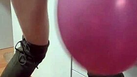 Mistress Elza Kom Demands Financial Domination And Foot Worship