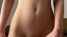 i feel so horny filming my masturbation for you - maiskii