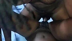 義兄が裸の私を見つけて毛むくじゃらのマンコを指マン😈