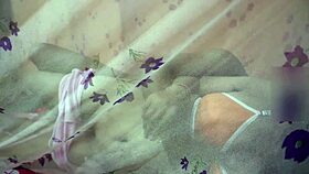 Fată desi indiană de colegiu călărește iubitul în clip viral hostel.