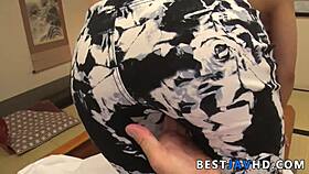 ดูสิราชินีเอเชียรูปร่างเพอร์เฟกต์โดนเย็ดแรงในท่าป่า!