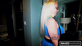 Fucking mrs officer sheriff let me get some of that pussy 😏