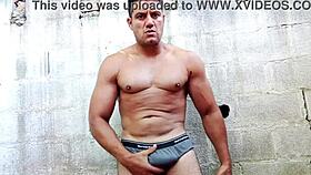 Yuri Gaúcho, the Brazilian bear, gives a handjob leading to cumload