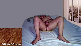 peeing in bed with shaking real orgasm