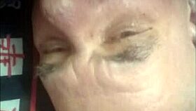 Cunnilingus upper view