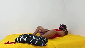 Girlfriend masturbates for boyfriend 😍