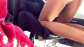 Padastro fucks loirinha's ass with sex toy