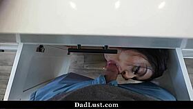 Stepdaddy ends up giving in and eating his stepdaughter out - dadlust