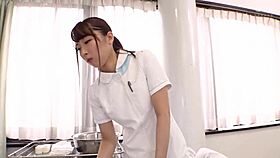 淫乱痴女新米ナースしゅうか 22